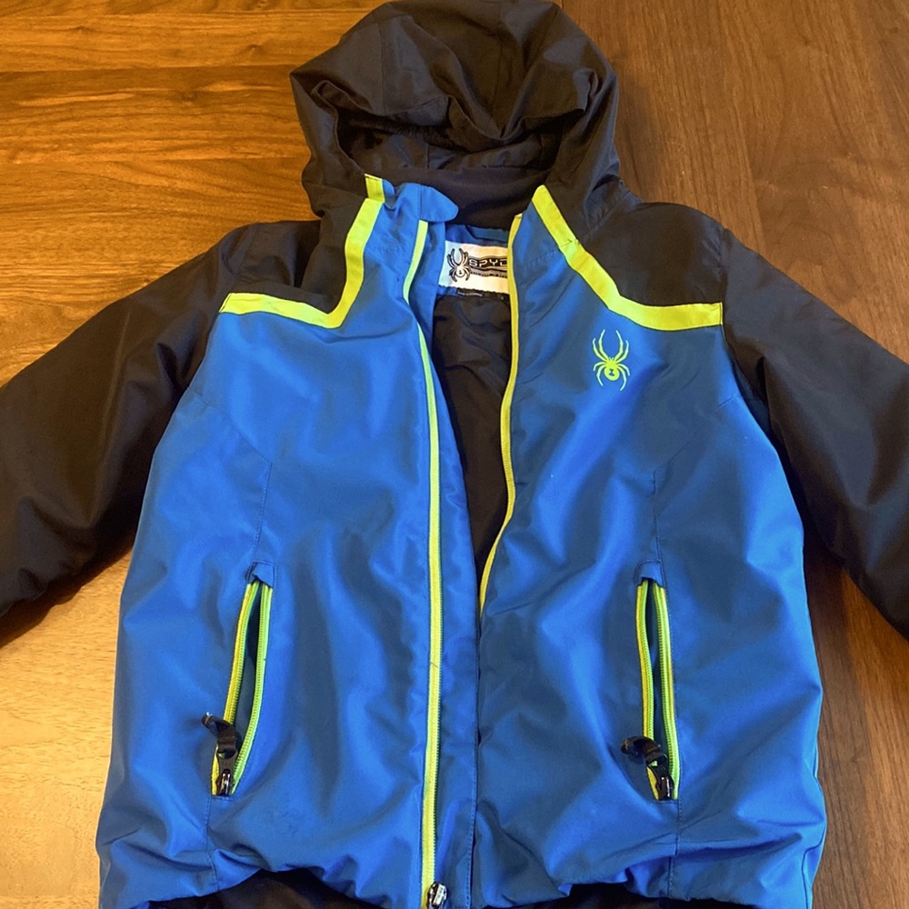 Boys Spyder winter ski jacket. Size Small